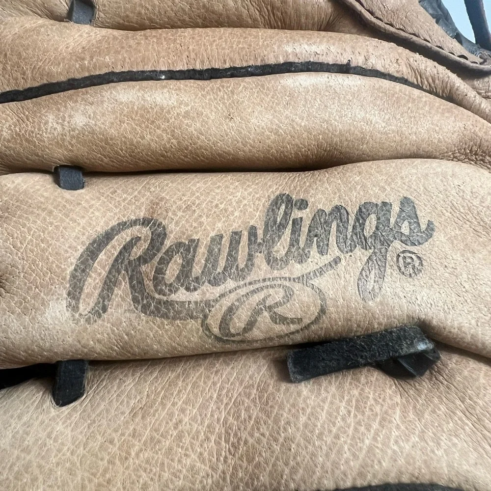 Rawlings tan baseball